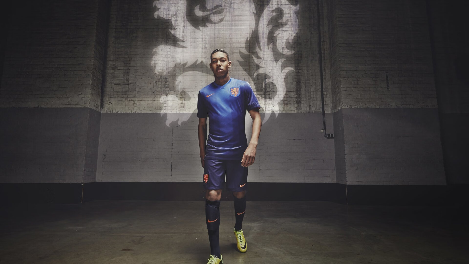 曼城继续保持不败，英超冠军悬念渐小，英超大结局曼城一夜创下3大纪录