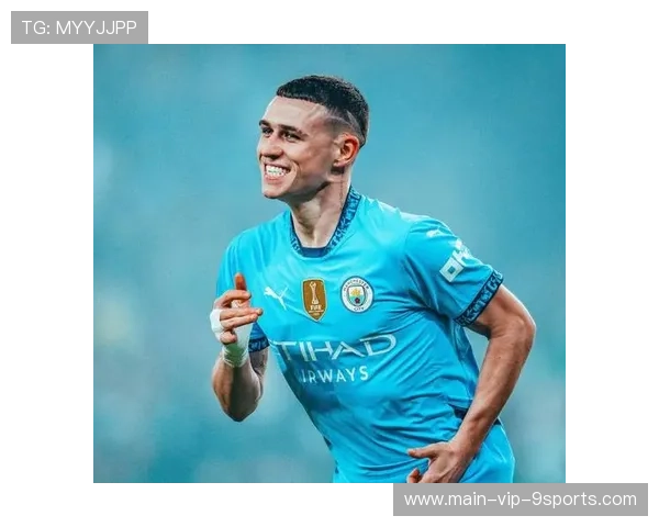 福登远射开火,狼队门将飞身扑出,福登的踢法像谁 福登远射开火,狼队门将飞身扑出,福登的踢法像谁